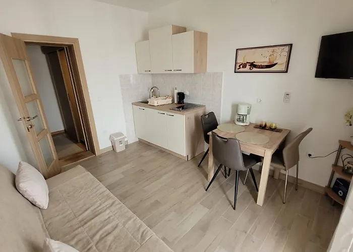 Marijanovic * Makarska